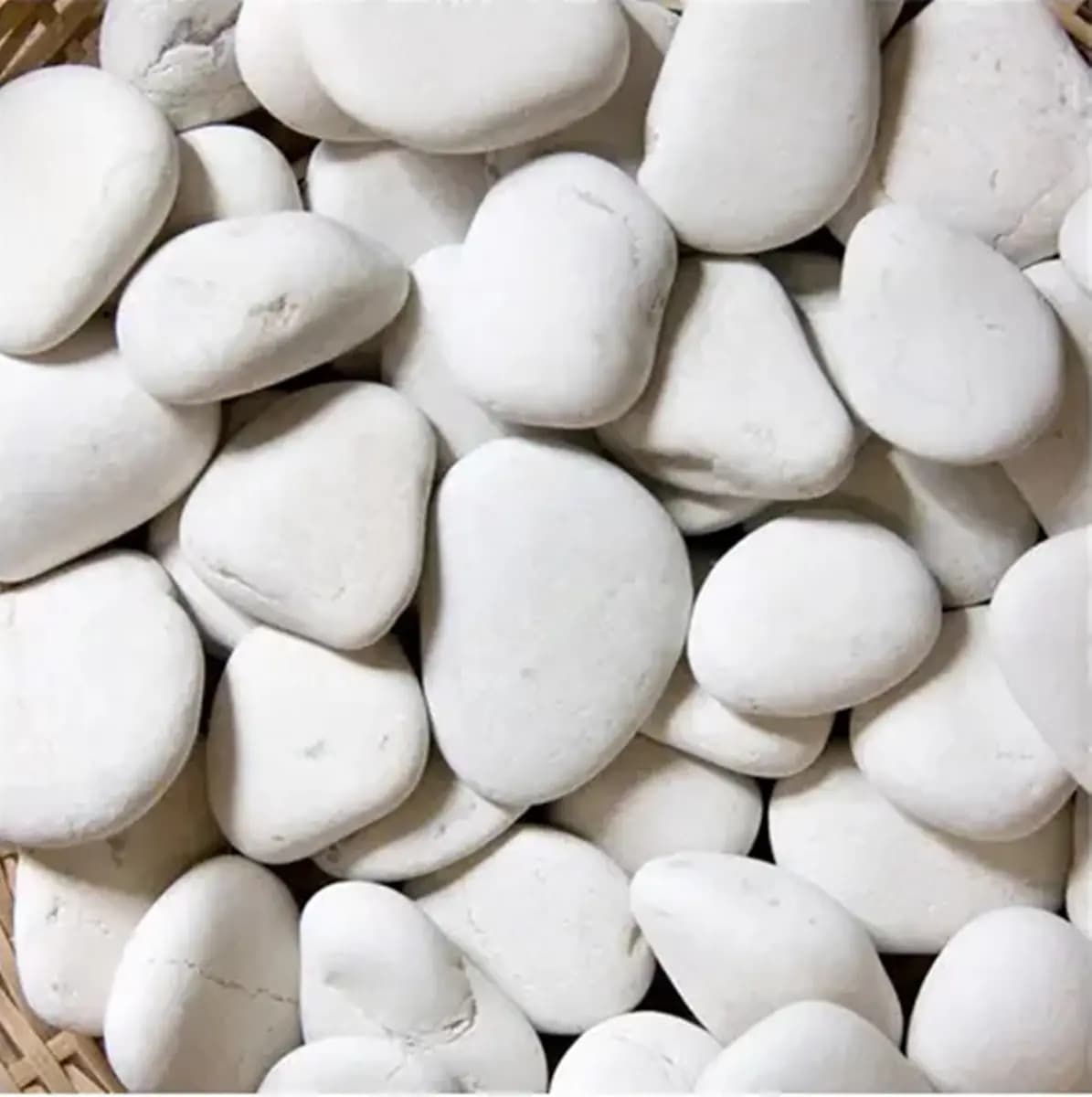 Pedra Dolomita Branca N° 2 Para Jardim 4kg Branco 3 Cm 4 Cm